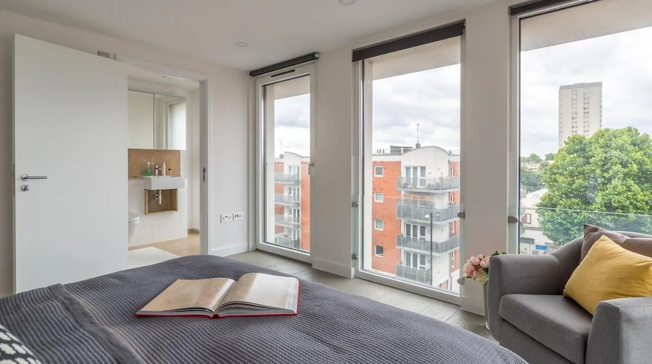 Bed & Breakfast Xquisite Stay Penthouse Apartment London