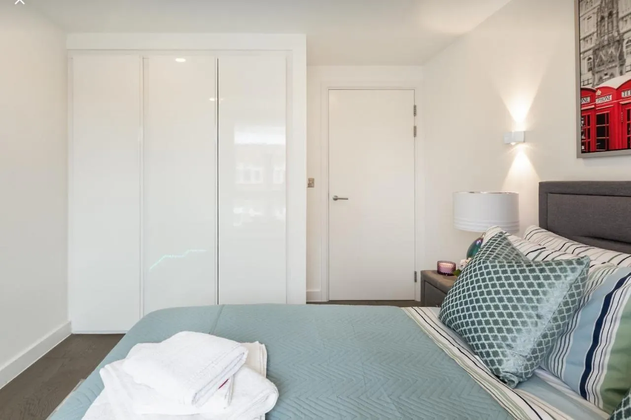 فندق مبيت وإفطار لندن Xquisite Stay Penthouse Apartment